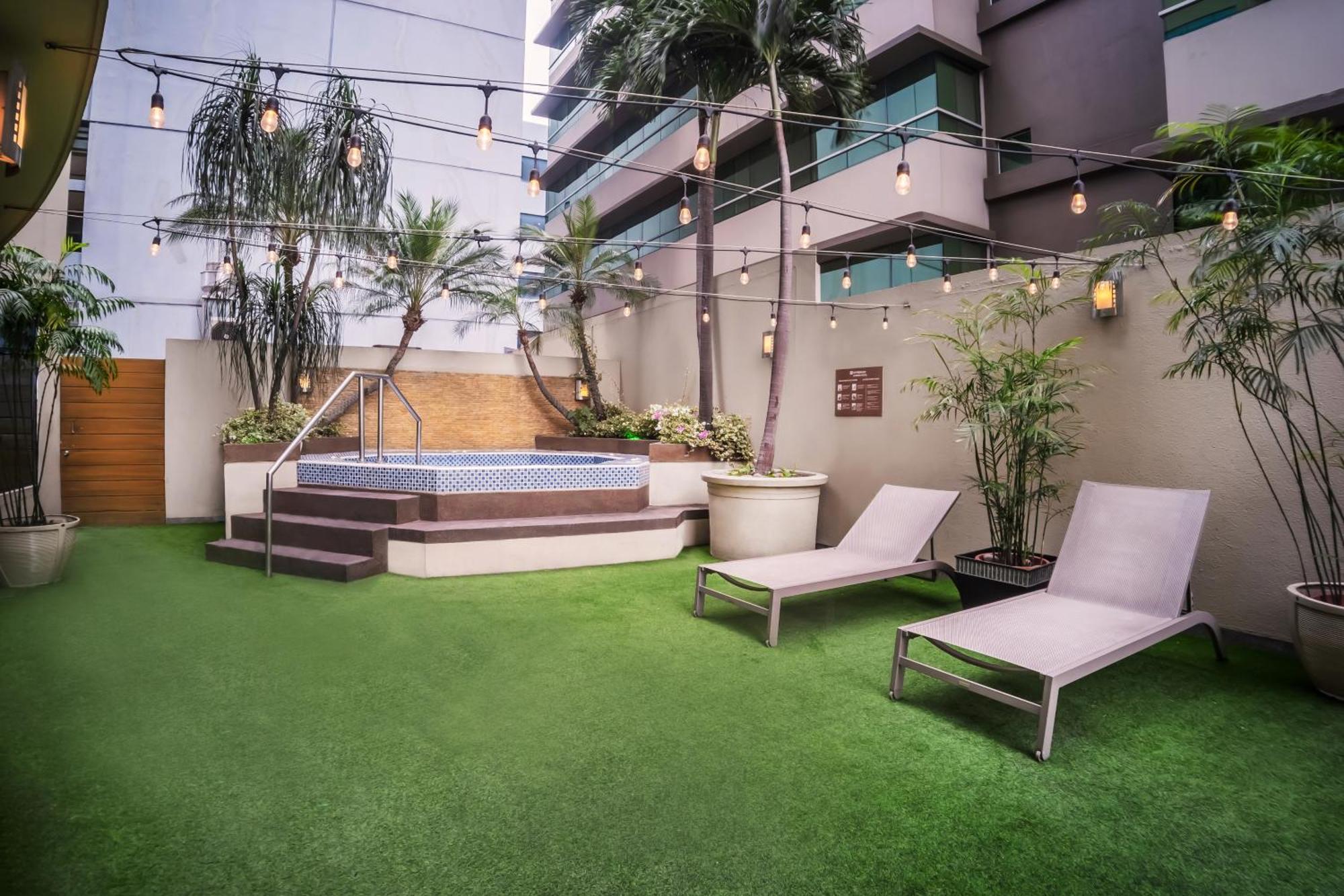 מלון Wyndham Garden גוויאקיל מראה חיצוני תמונה
