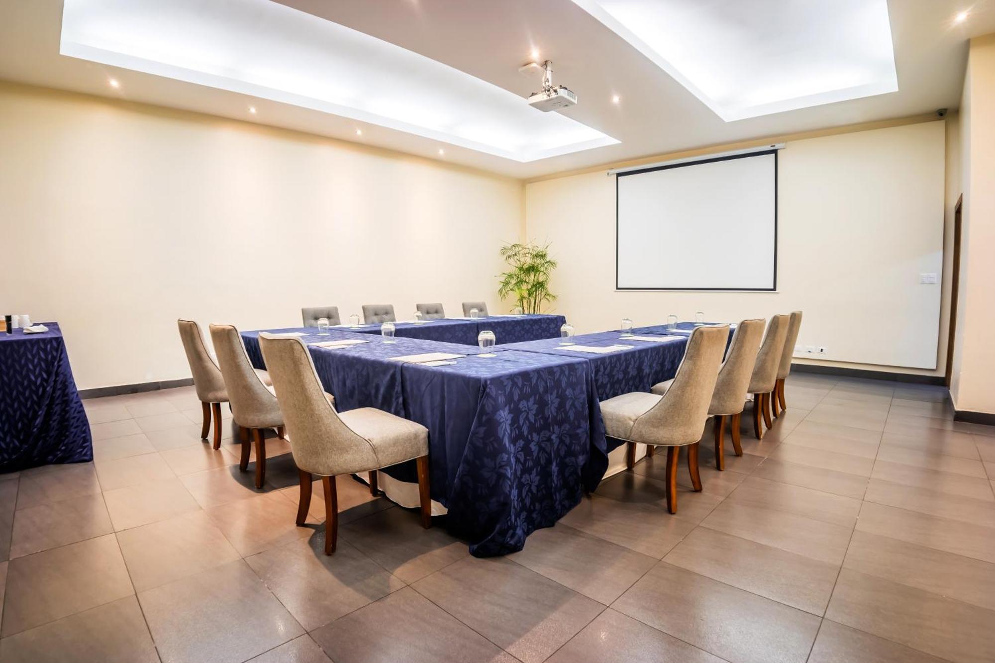 מלון Wyndham Garden גוויאקיל מראה חיצוני תמונה