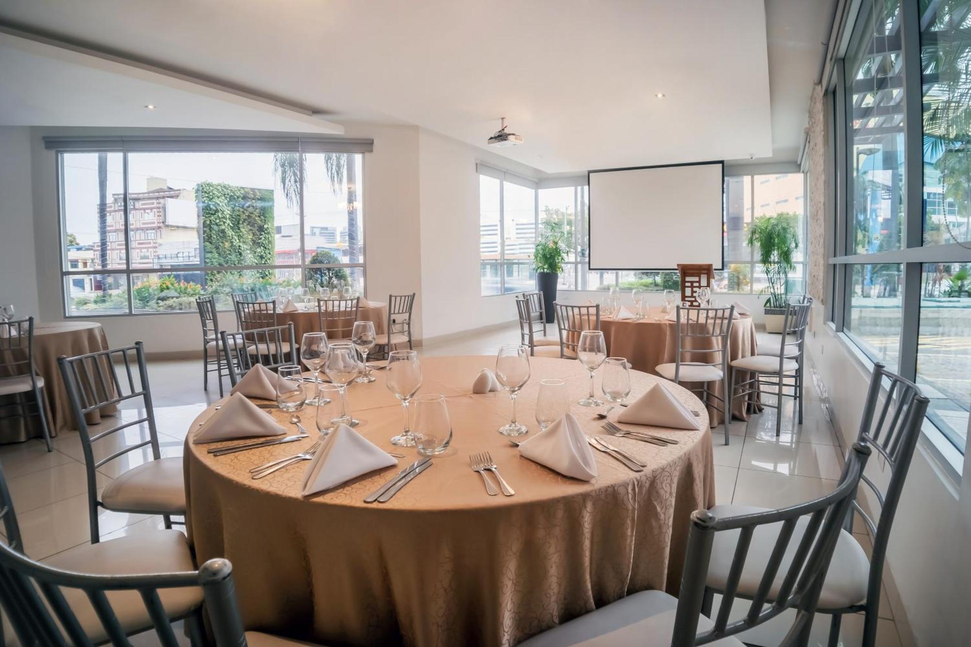 מלון Wyndham Garden גוויאקיל מראה חיצוני תמונה